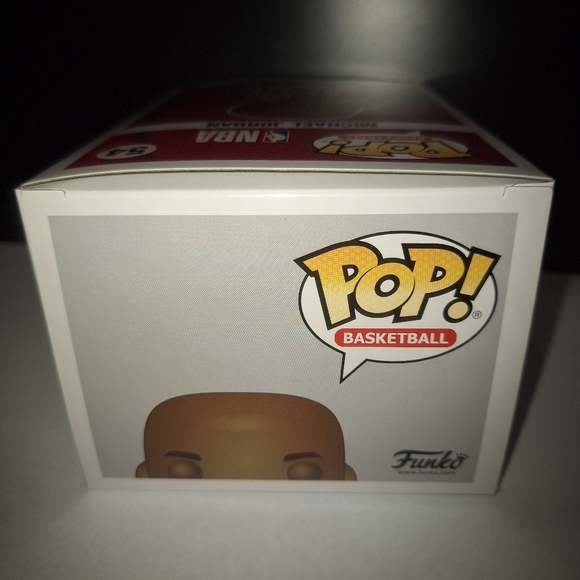 Funko Pop! basketball figure features the legendary Michael Jordan in a bronze - Picture 5 of 6